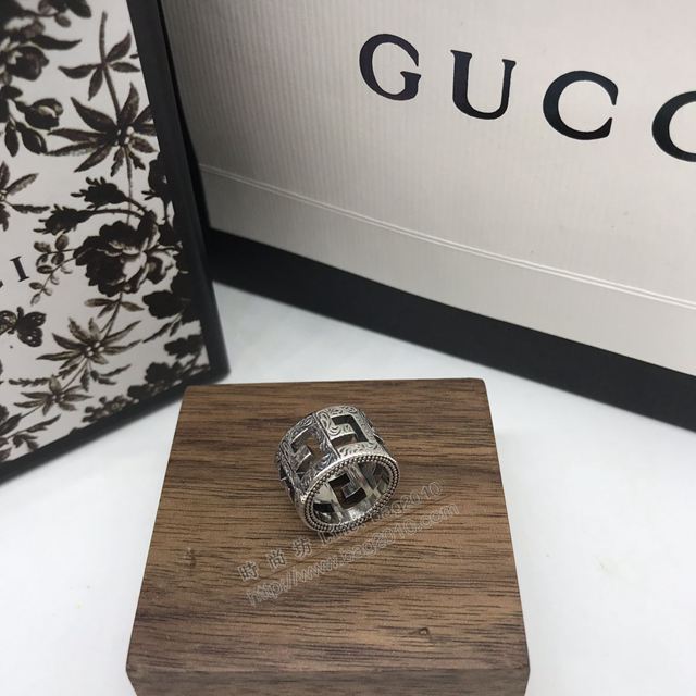 GUCCi飾品 古馳 Gucci專櫃復古鏤空時尚字母G花紋吊墜 男女同款  zgbq1060